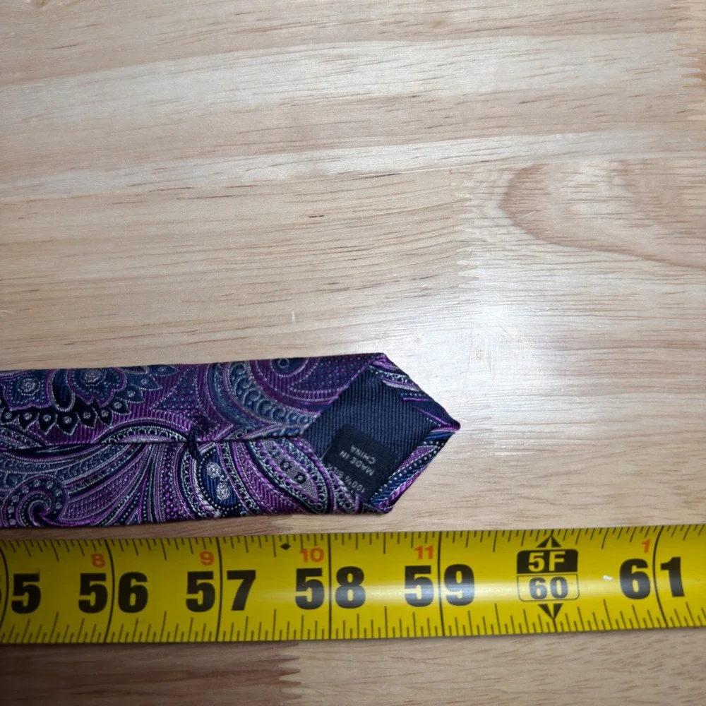 Jos. A. Bank Reserve Tie Mens OS Purple Paisley 100% Silk Woven Formal Wedding